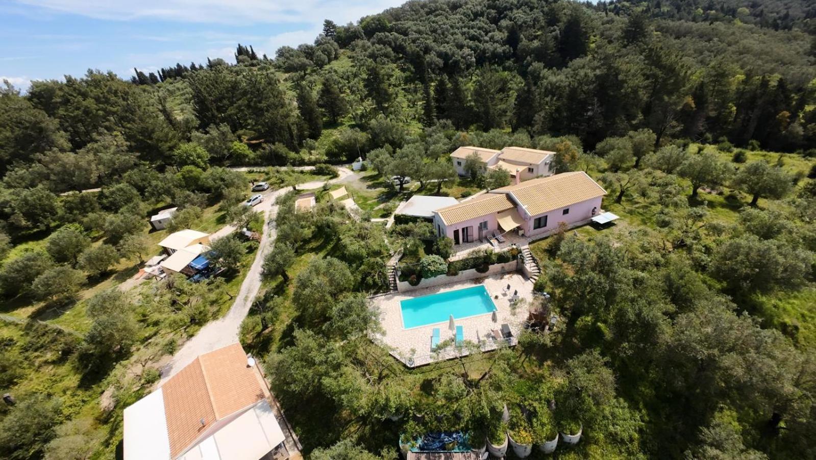 Giannádes Holiday Home Matthaeus Am Corfutrail, Ferienoase Im Olivenhain 3 Km Zum Meer מראה חיצוני תמונה