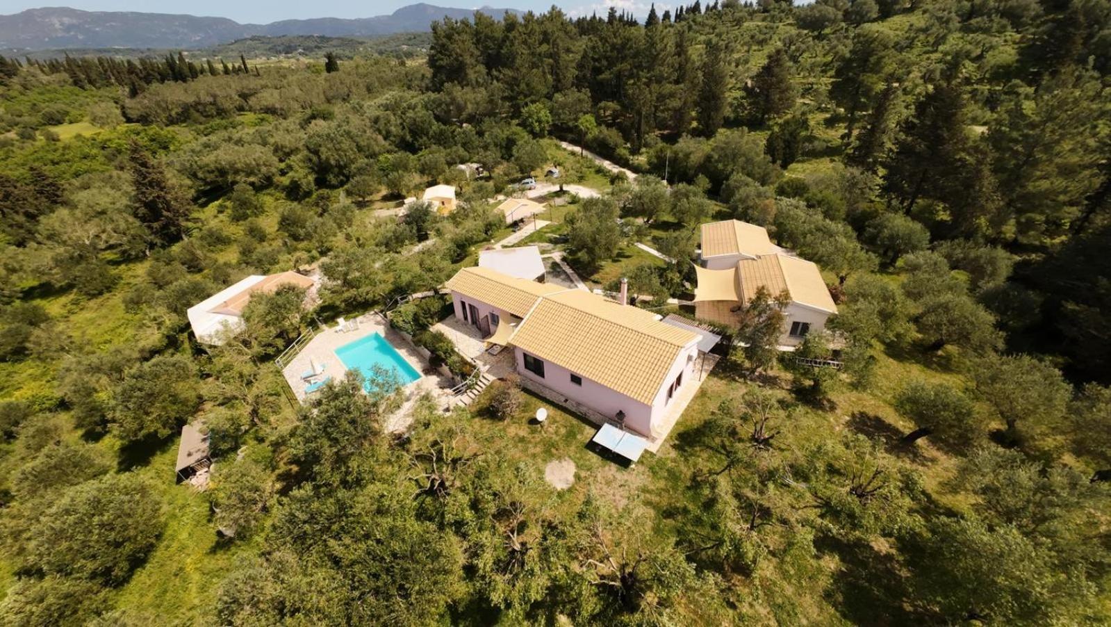 Giannádes Holiday Home Matthaeus Am Corfutrail, Ferienoase Im Olivenhain 3 Km Zum Meer מראה חיצוני תמונה
